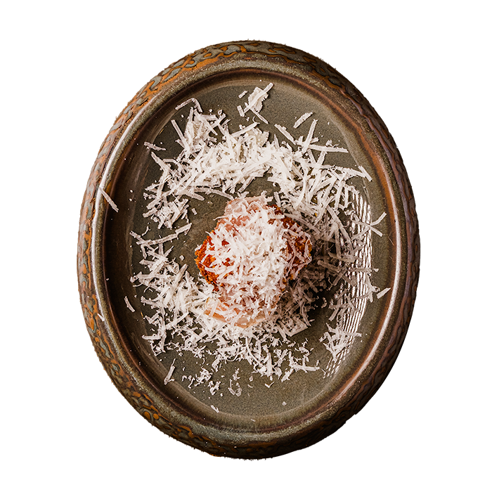 Croqueta de carbonara. Guanciale, pecorino y pimienta negra.